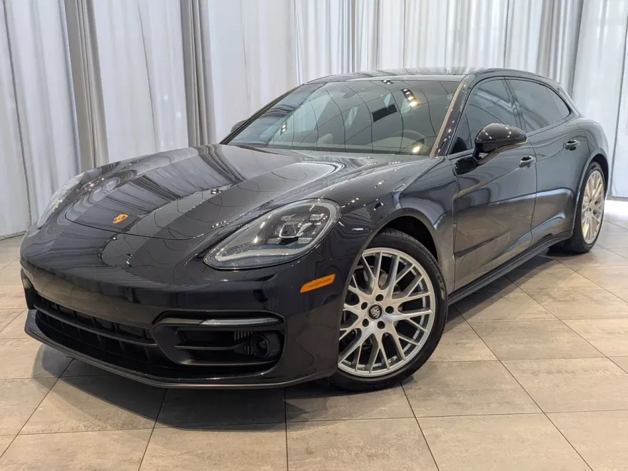 2023 Porsche Panamera Sport Turismo 4 photo 1