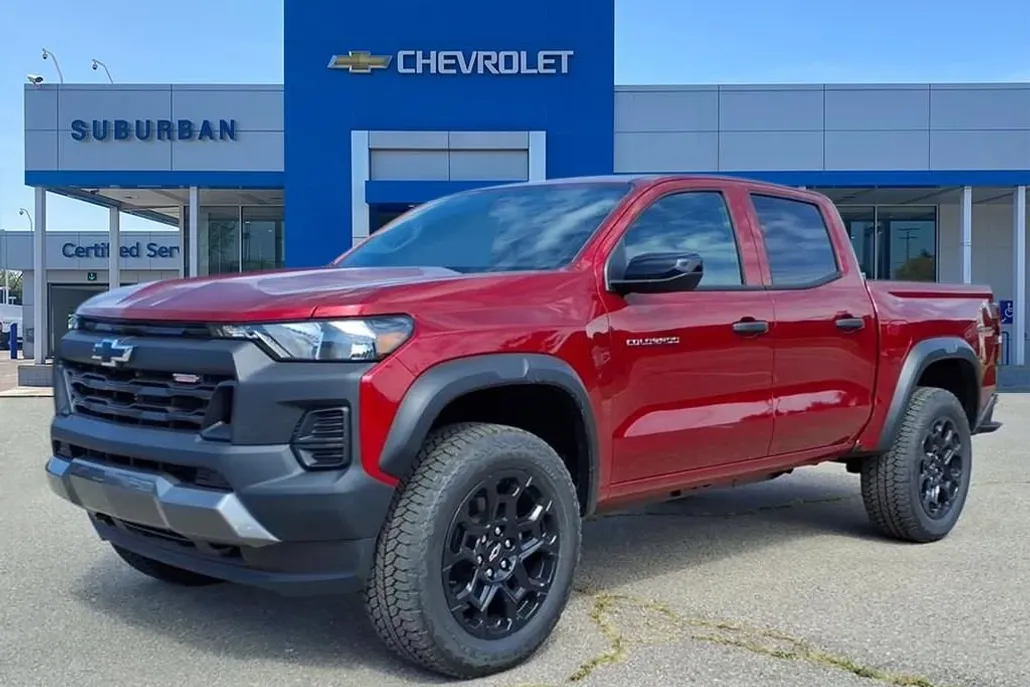 2026 Chevrolet Colorado Trail Boss photo 1