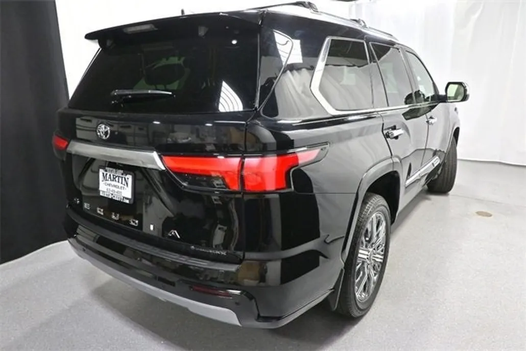2025 Toyota Sequoia SR5 photo 1