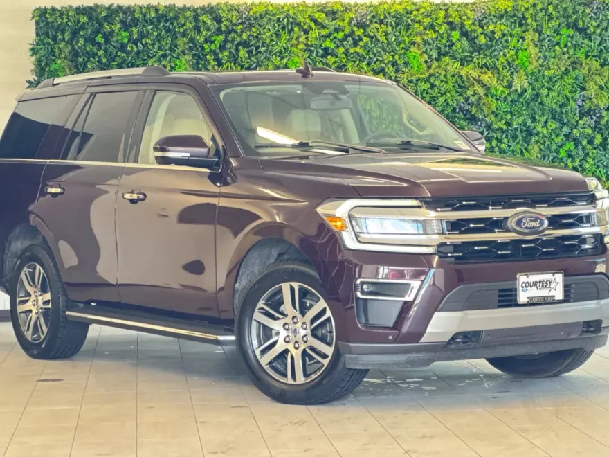 2023 Ford Expedition Limited photo 1