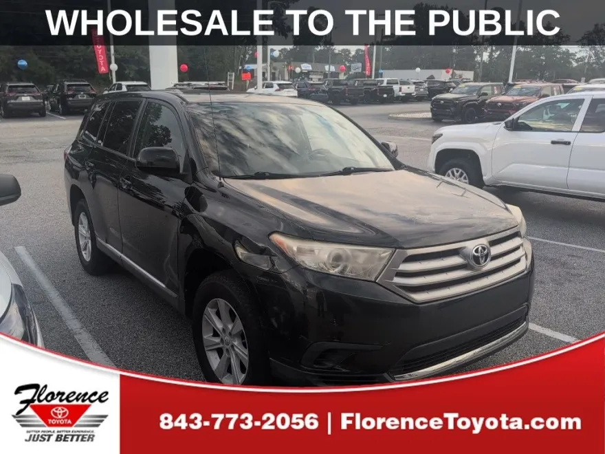 2012 Toyota Highlander Base photo 1