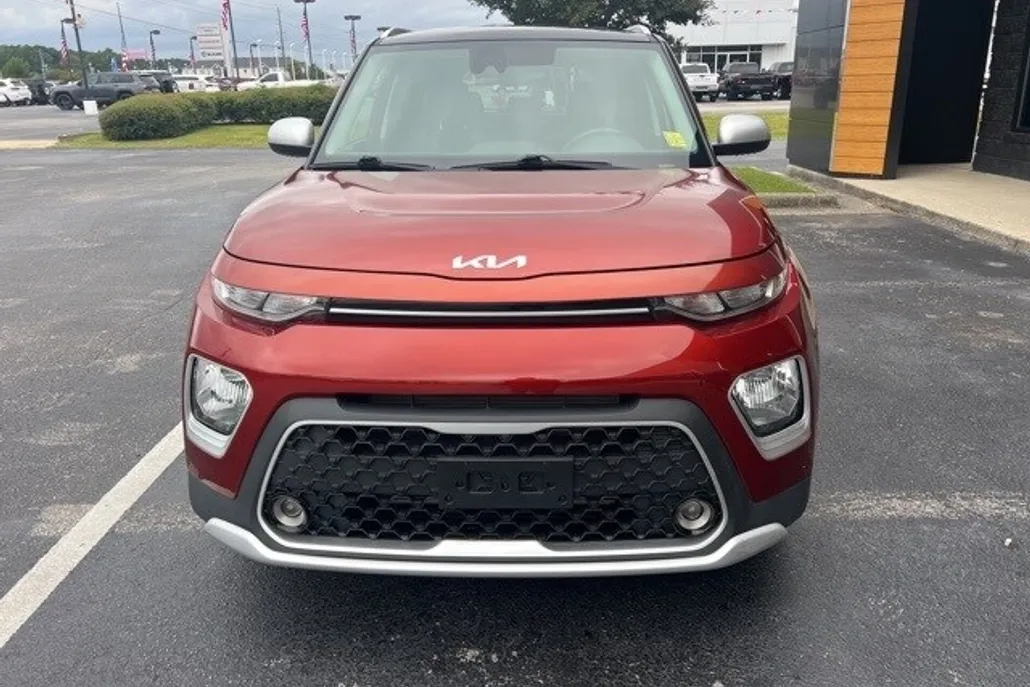 2022 Kia Soul X-Line photo 1