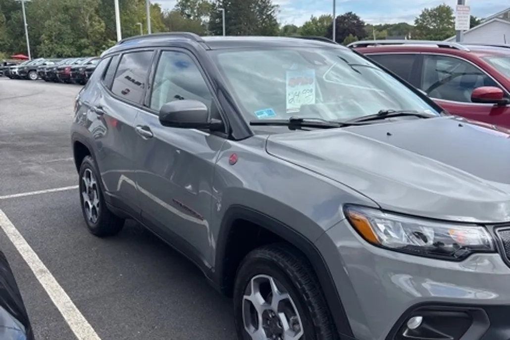 2022 Jeep Compass Trailhawk photo 1