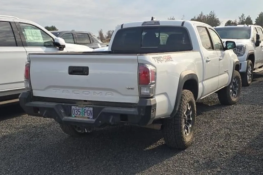 2023 Toyota Tacoma 4x4 TRD photo 1