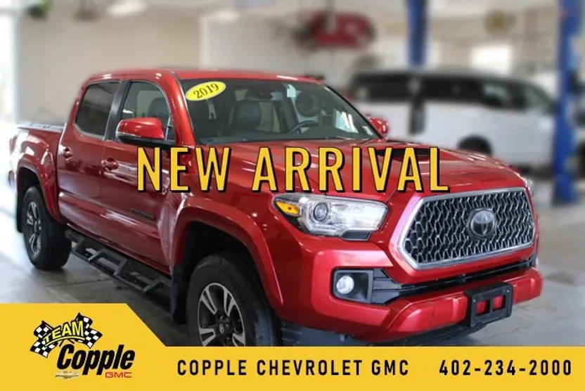 2019 Toyota Tacoma SR photo 1