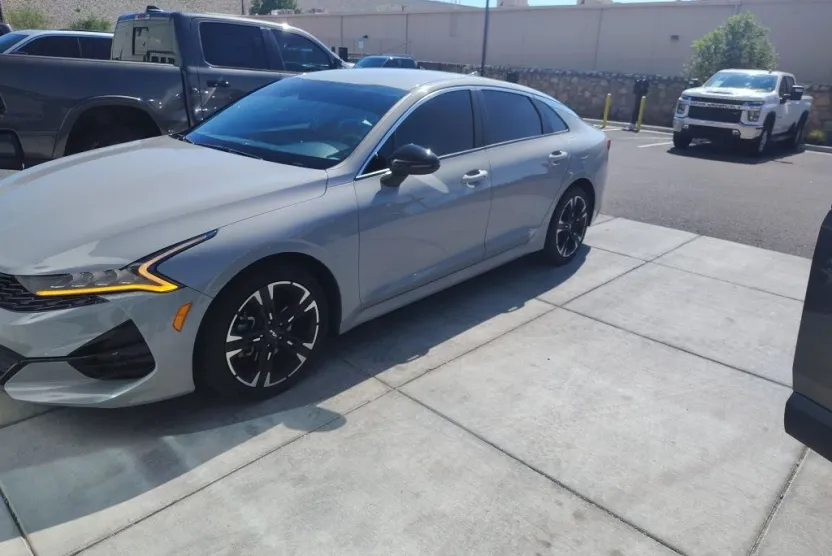 2022 Kia K5 GT-Line photo 1