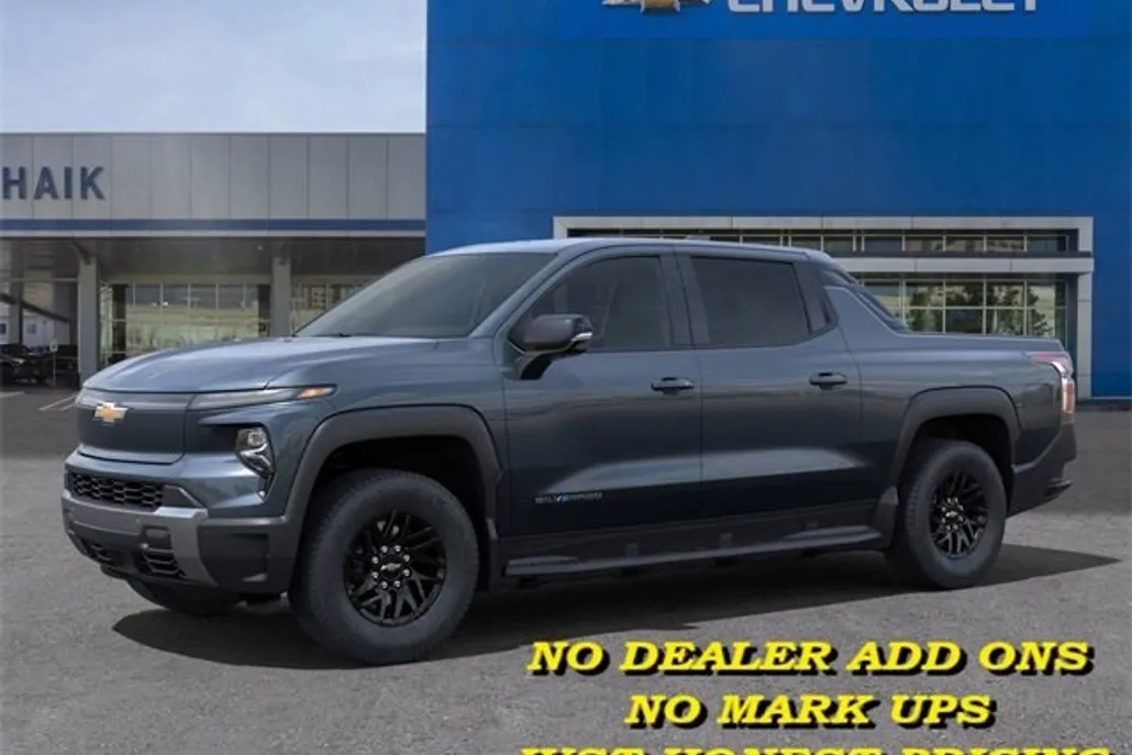2025 Chevrolet Silverado EV LT photo 1