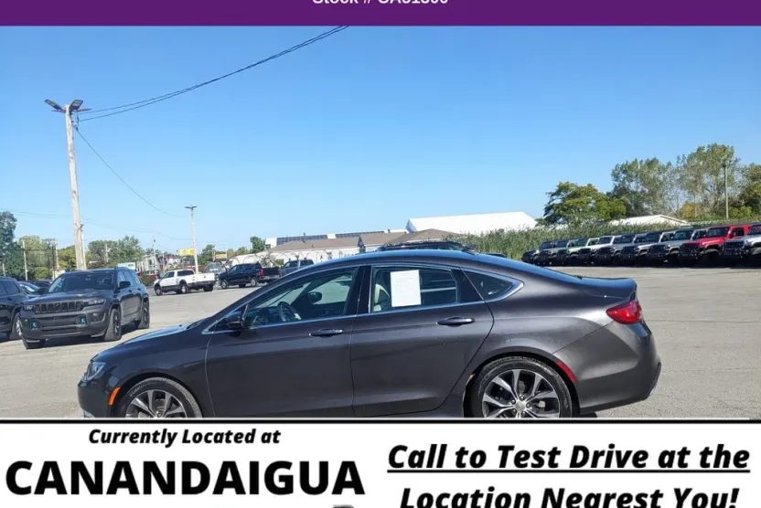 2015 Chrysler 200 C photo 1