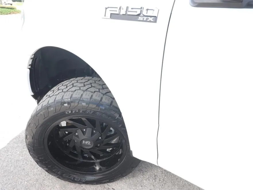 2020 Ford F-150 STX photo 1