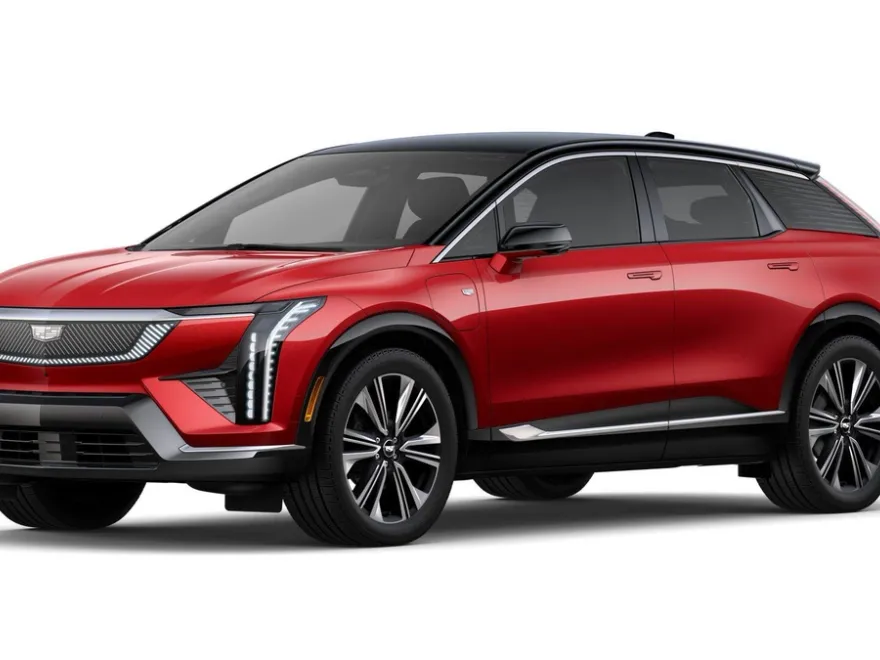 2025 Cadillac Optiq Luxury photo 1