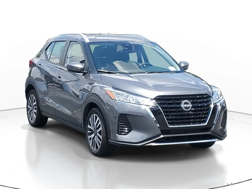 2024 Nissan Kicks SV photo 1