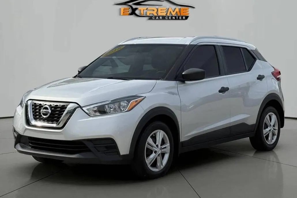 2018 Nissan Kicks S photo 1
