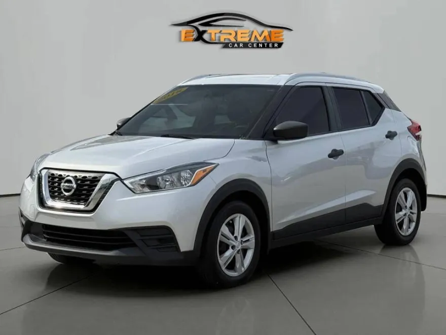 2018 Nissan Kicks S photo 1