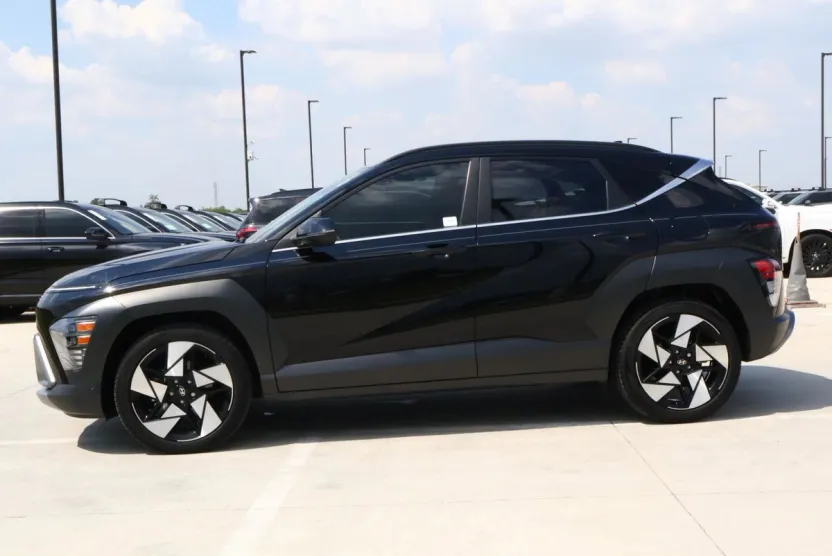 2025 Hyundai Kona Limited photo 1