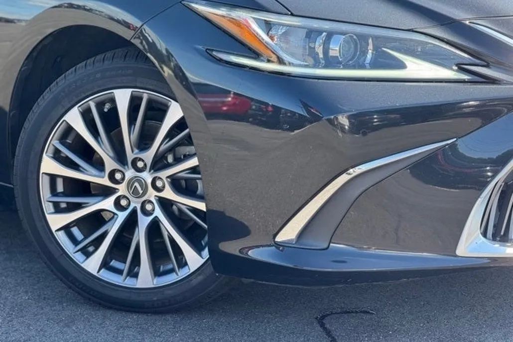 2021 Lexus ES 350 photo 1
