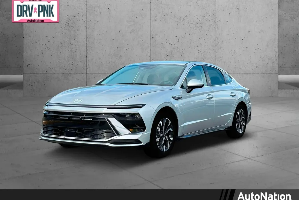 2025 Hyundai Sonata SEL photo 1