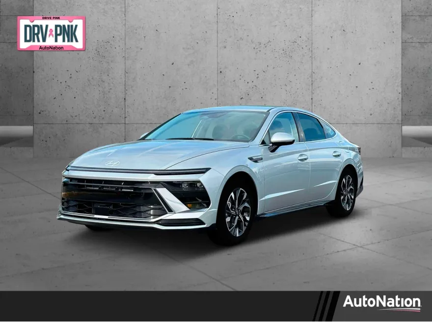 2025 Hyundai Sonata SEL photo 1