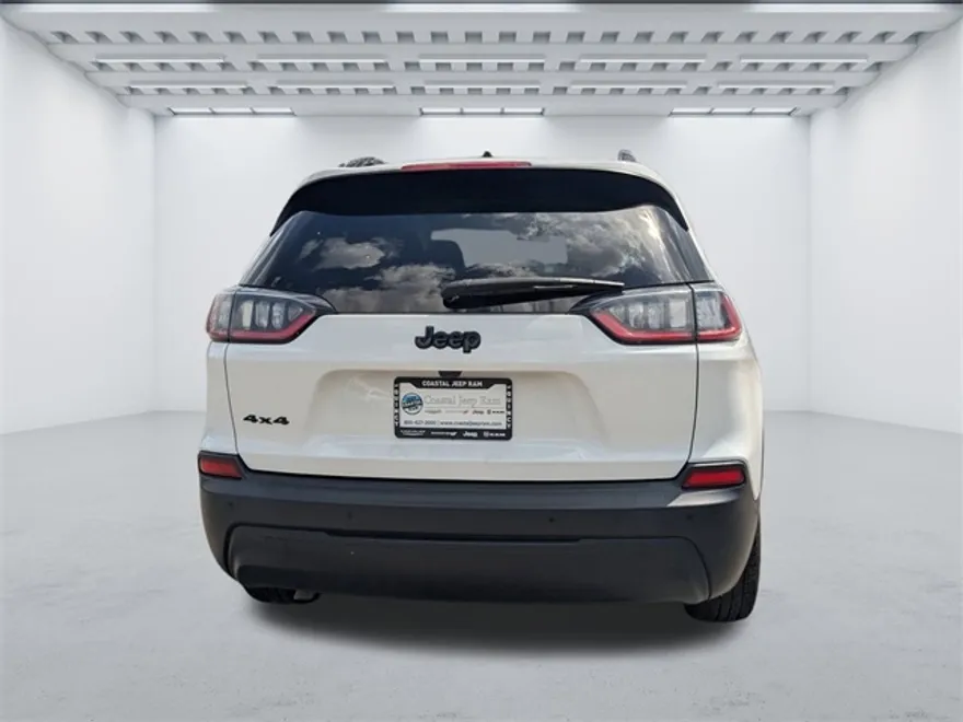 2023 Jeep Cherokee Altitude photo 1