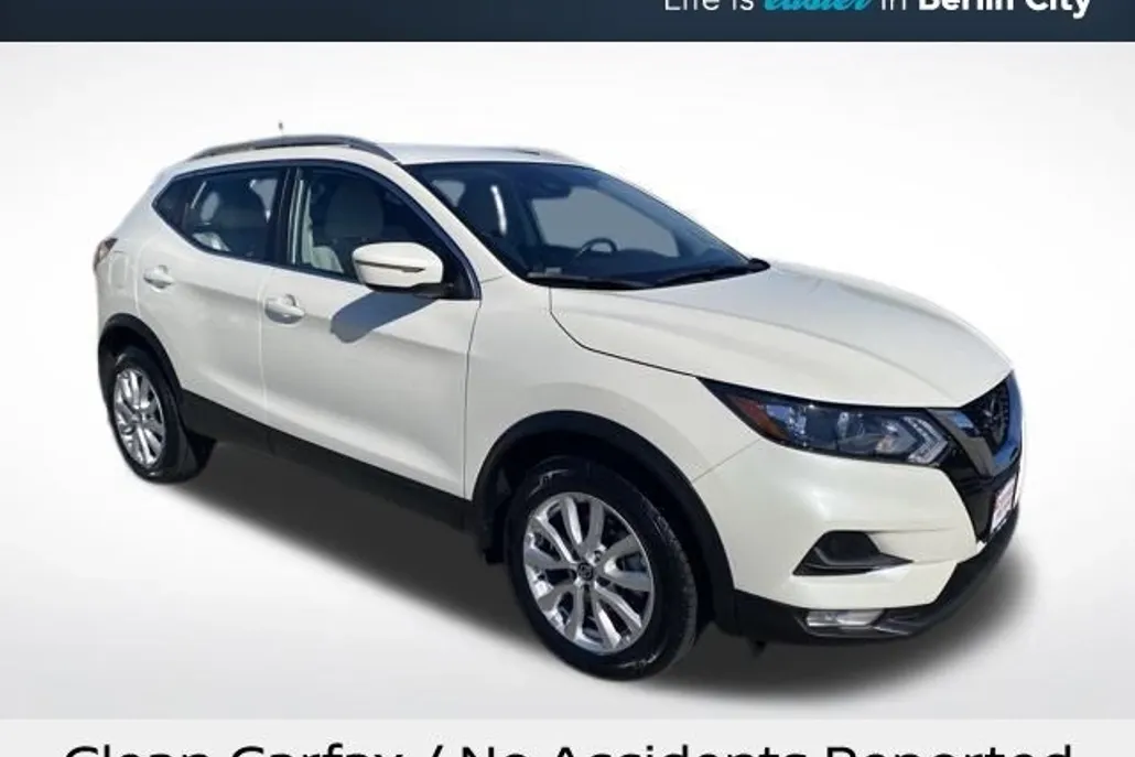 2022 Nissan Rogue Sport SV photo 1