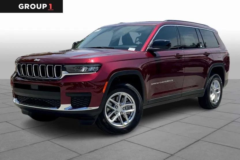 2025 Jeep Grand Cherokee Laredo photo 1