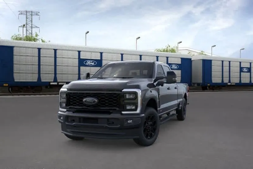 2026 Ford F-350 Lariat photo 1