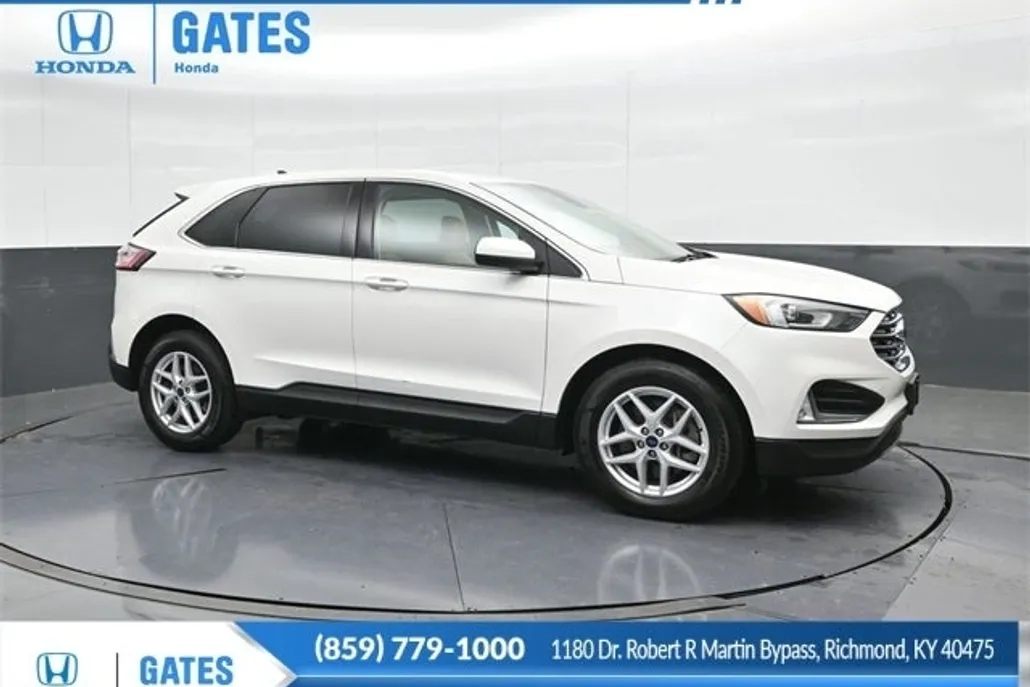2021 Ford Edge SEL photo 1