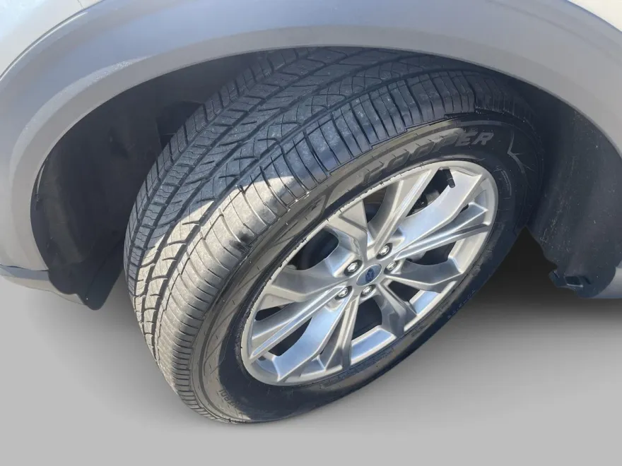 2020 Ford Explorer Limited photo 1