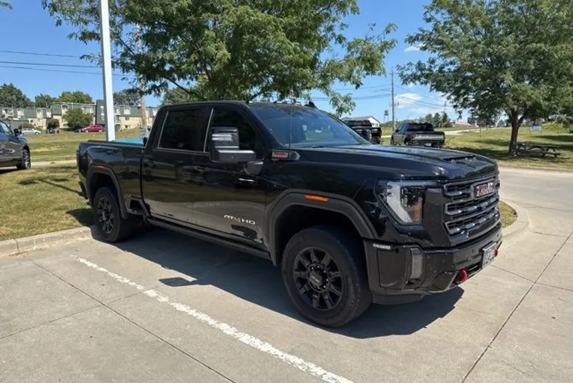 2024 Gmc Sierra 2500 HD AT4 photo 1