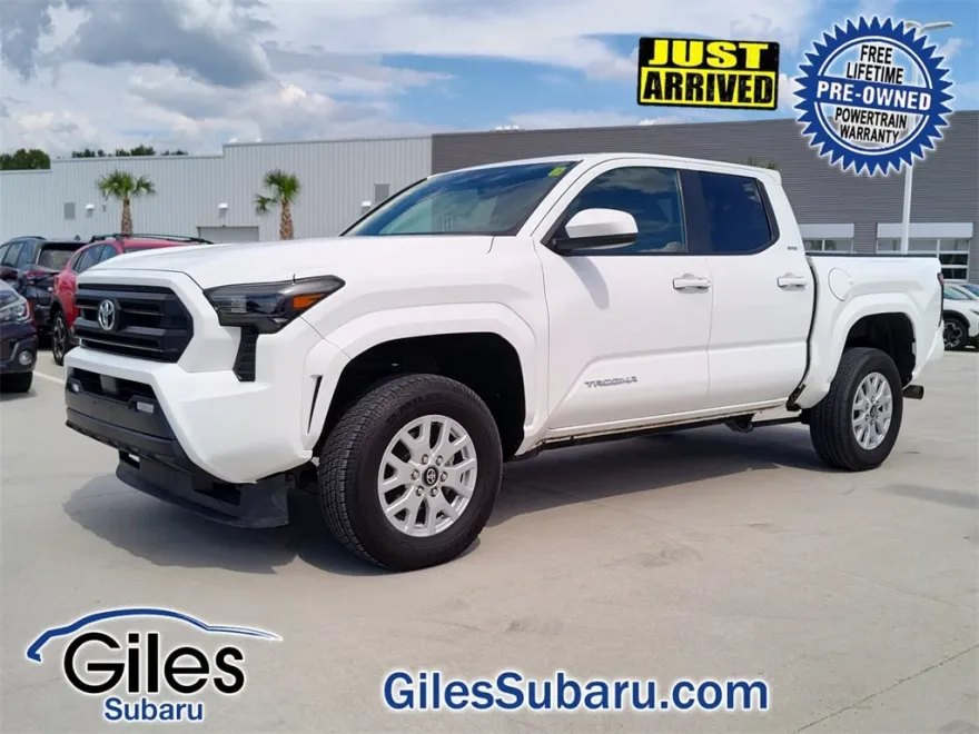 2024 Toyota Tacoma SR5 photo 1