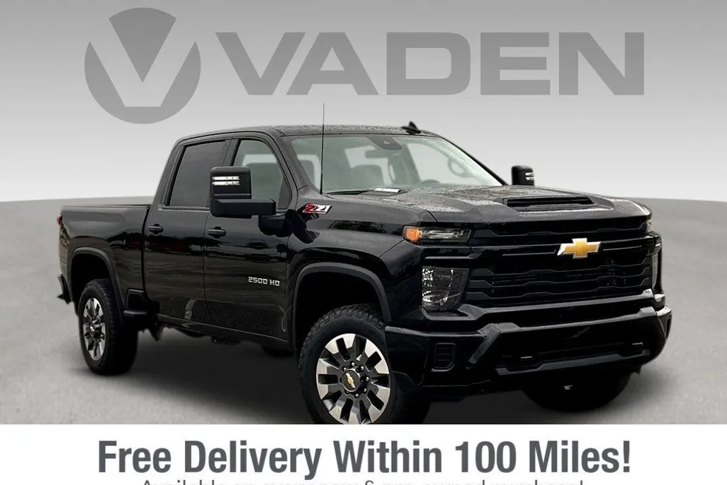 2024 Chevrolet Silverado 2500HD Custom photo 1