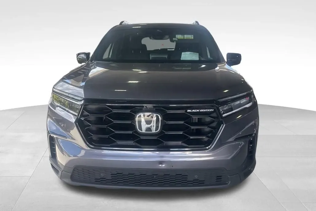 2025 Honda Pilot Black Edition photo 1