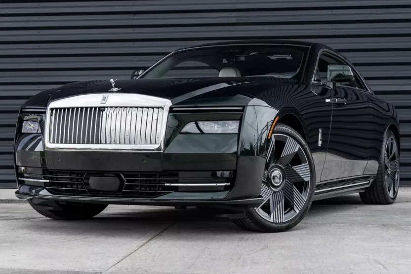 2025 Rolls Royce Spectre photo 1