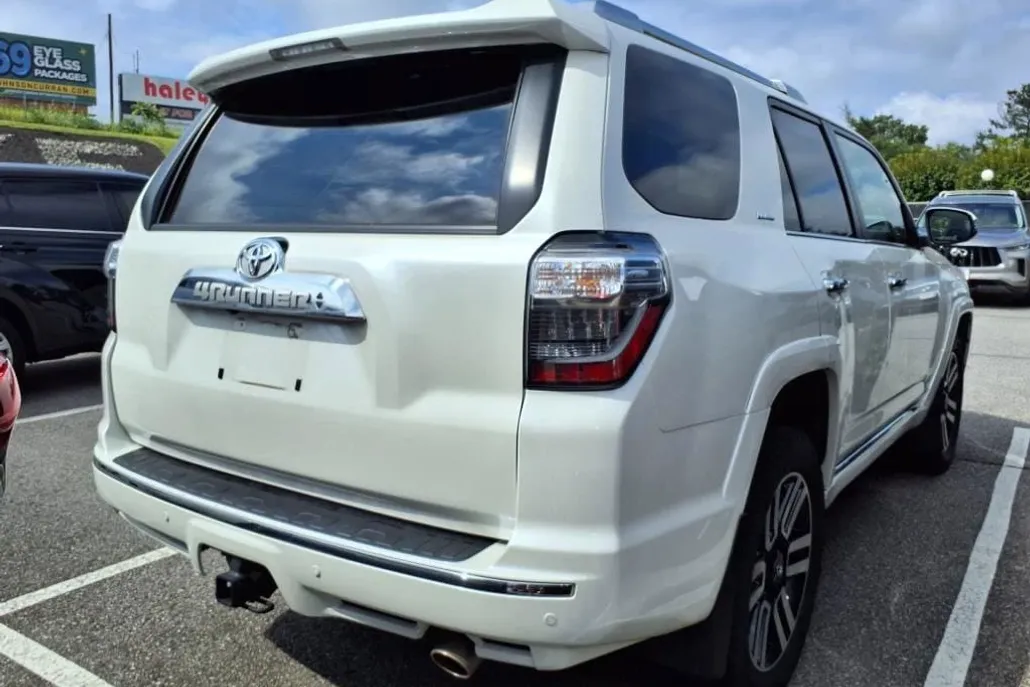 2022 Toyota 4Runner Limited 4WD photo 1