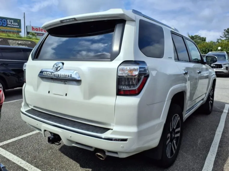 2022 Toyota 4Runner Limited 4WD photo 1