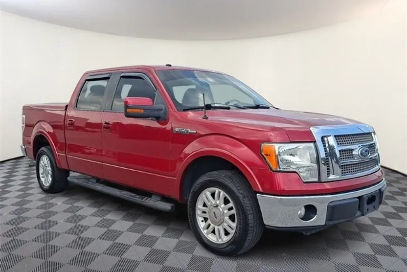 2010 Ford F-150 Lariat photo 1