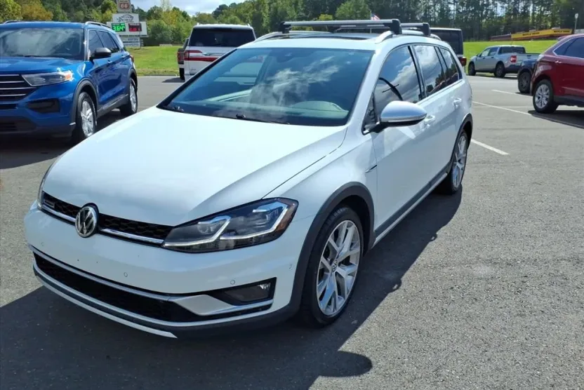 2018 Volkswagen Golf Alltrack TSI SEL photo 1