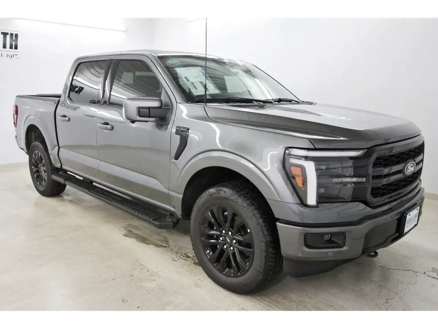 2025 Ford F-150 Lariat photo 1