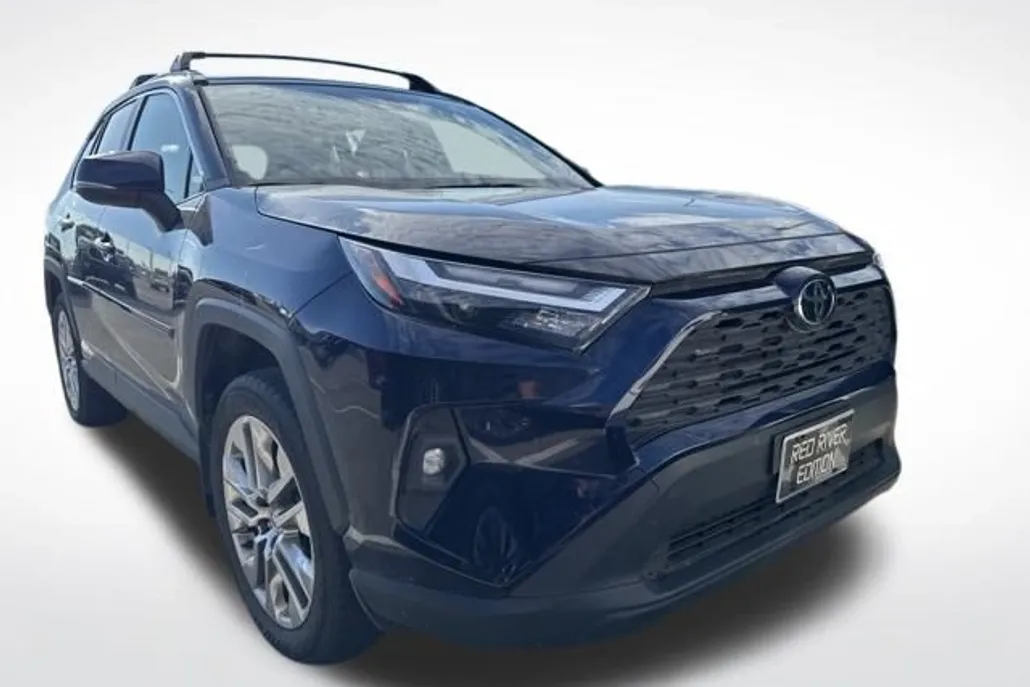 2023 Toyota RAV4 XLE Premium photo 1