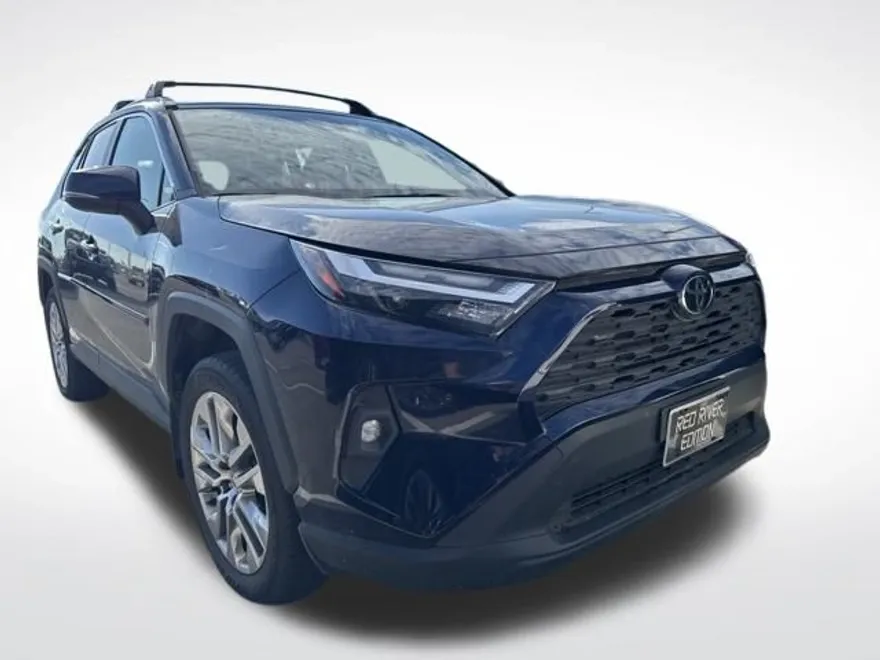 2023 Toyota RAV4 XLE Premium photo 1