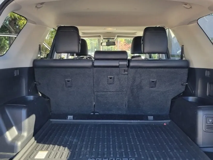 2013 Toyota 4Runner SR5 photo 1
