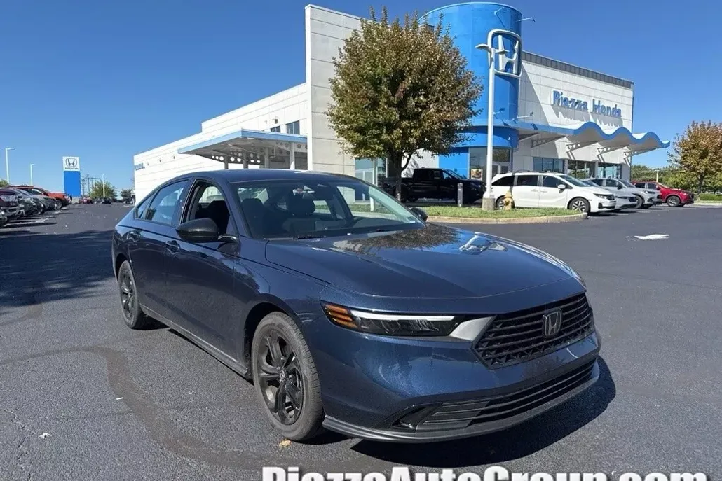 2025 Honda Accord SE photo 1