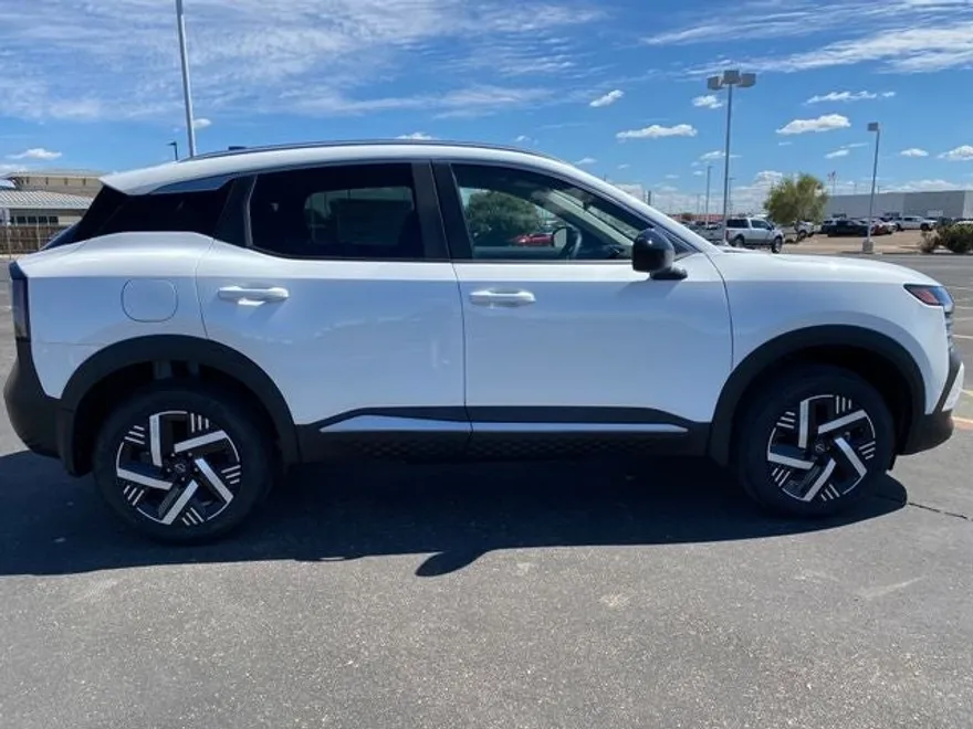 2026 Nissan Kicks SV photo 1