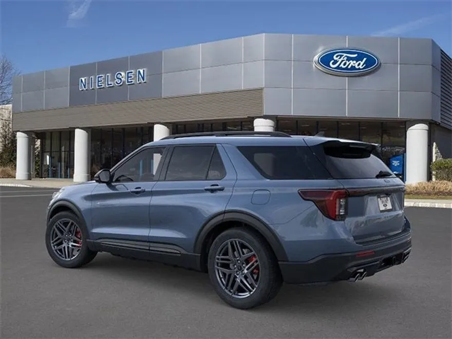 2025 Ford Explorer ST photo 1