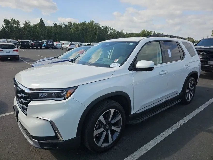 2025 Honda Pilot Elite photo 1