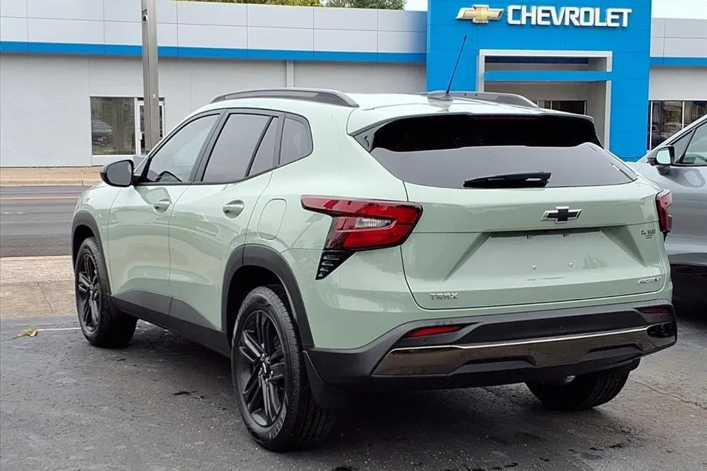 2025 Chevrolet Trax ACTIV photo 1