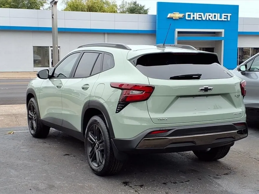 2025 Chevrolet Trax ACTIV photo 1