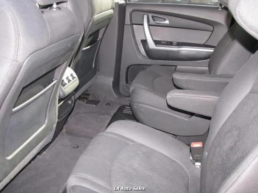 2011 Gmc Acadia SLE photo 10