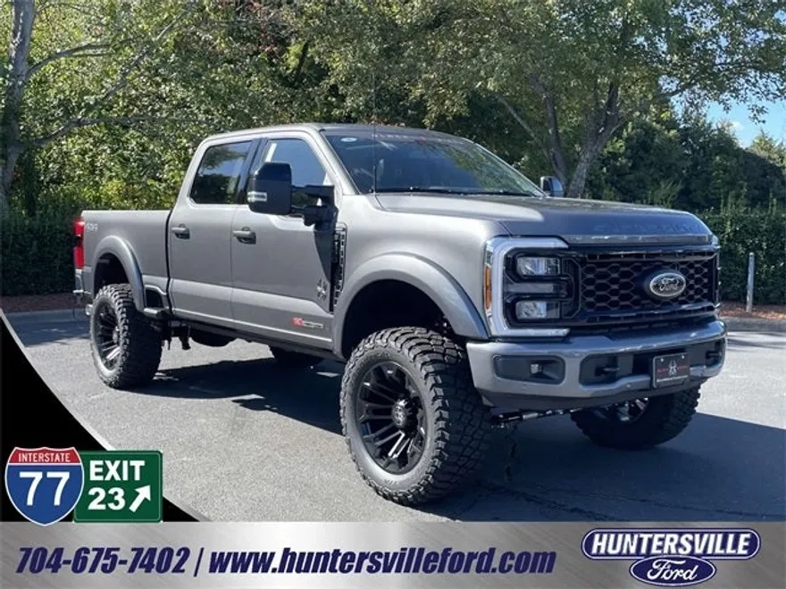 2025 Ford F-250 Lariat photo 1