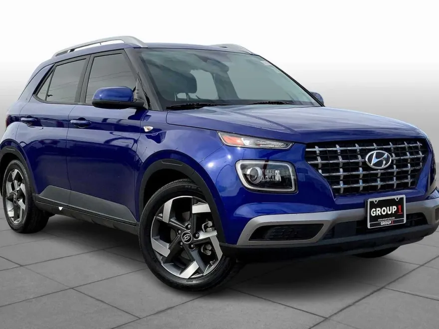 2023 Hyundai Venue Limited photo 1