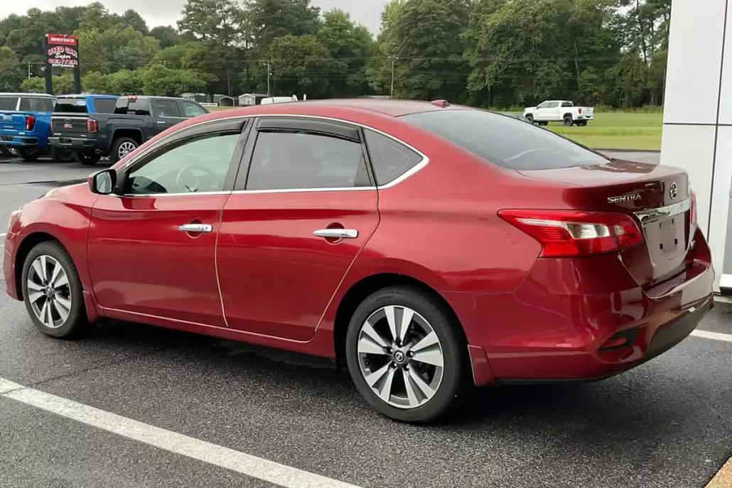 2019 Nissan Sentra SV photo 1